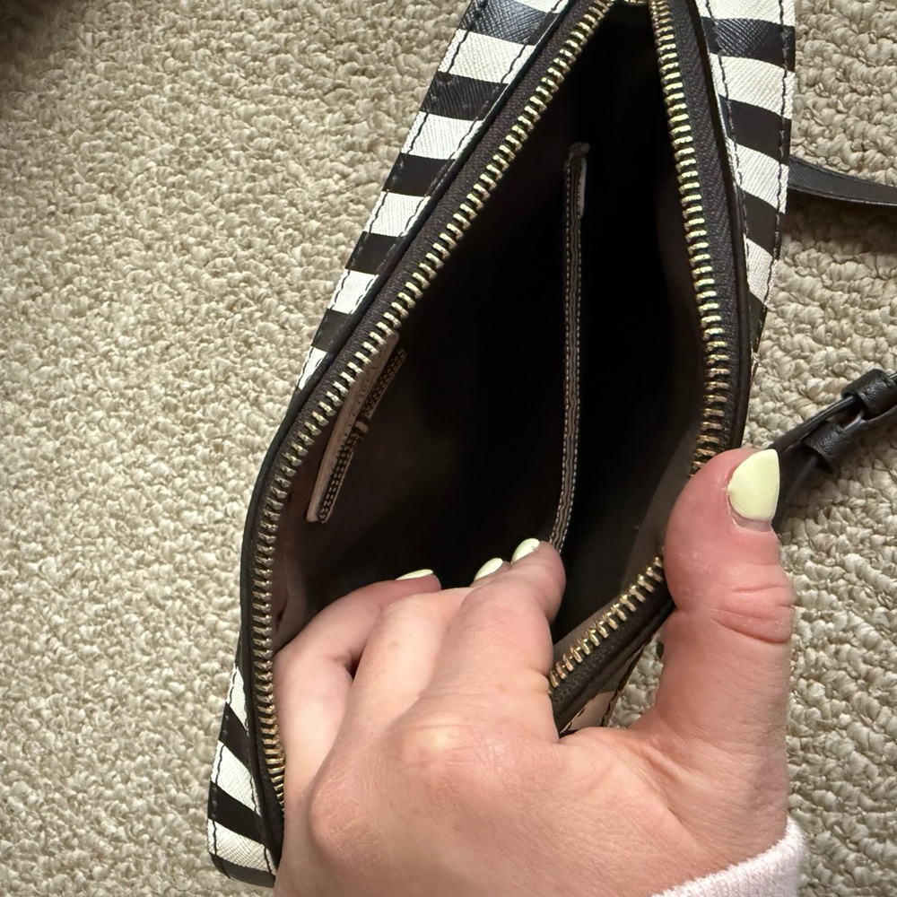 Henri Bendel Brown and White Crossbody Bag - Picture 9 of 10
